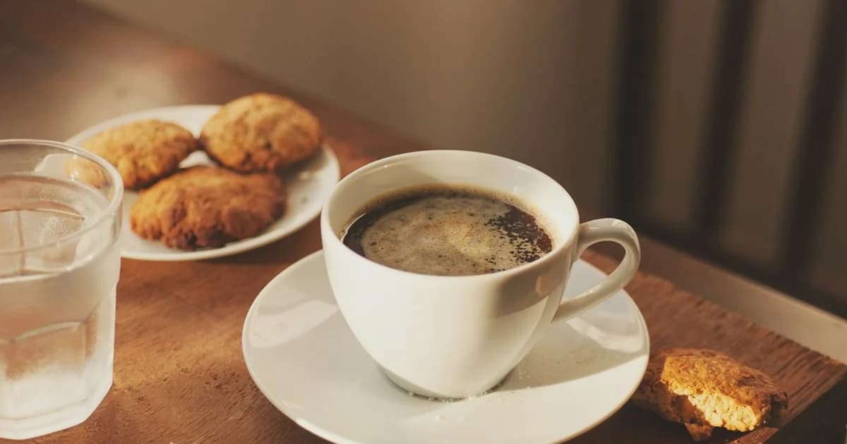 カフェのリピーター獲得術|3回来店で常連化させる自動フォロー戦略