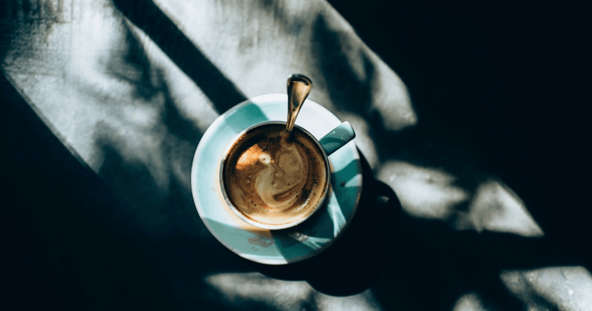 スタンドコーヒーがリピーターを増やす5つの仕組み|安定集客を実現する価値設計とは